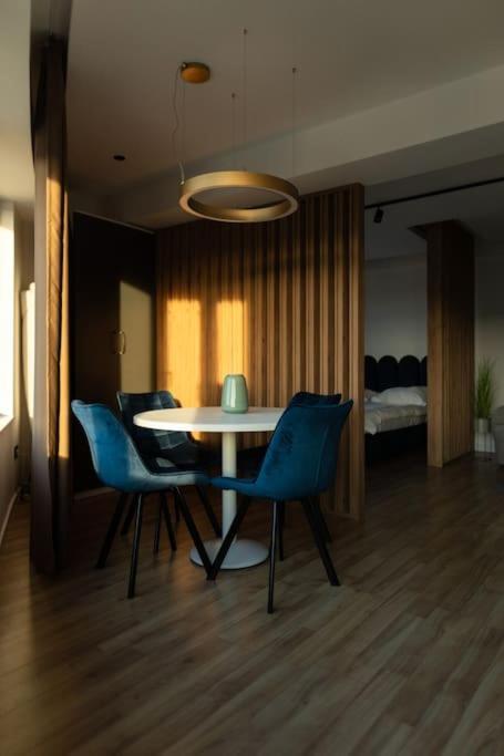 Nest Inn Azure Apartment Cluj Napoca Bagian luar foto